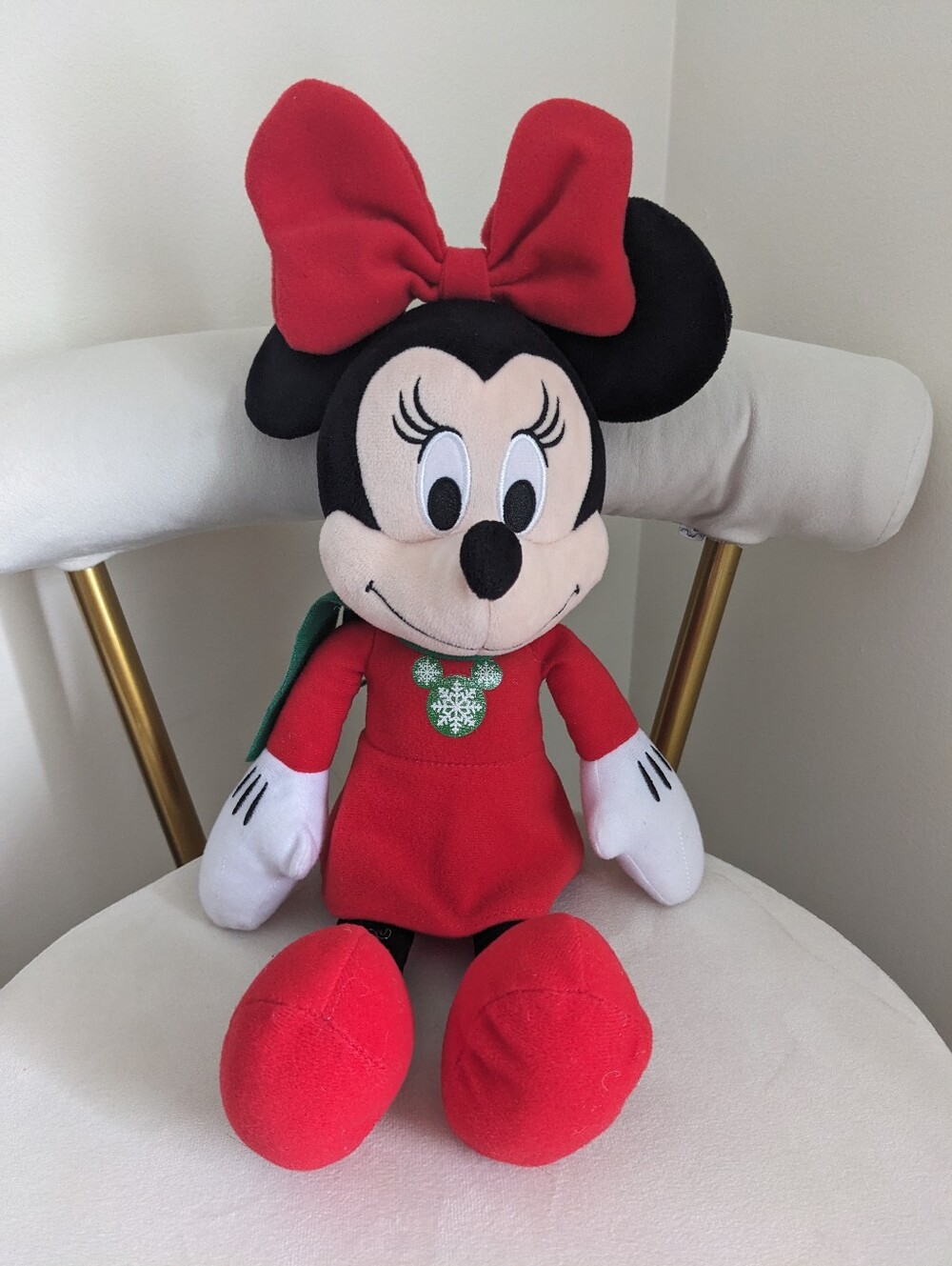 Disney Minnie Mouse Christmas Plush 15" Just Play Red Dress Green Scarf